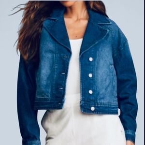 Free People We The Free Cropped Denim jacket-size Small-EUC retail $129